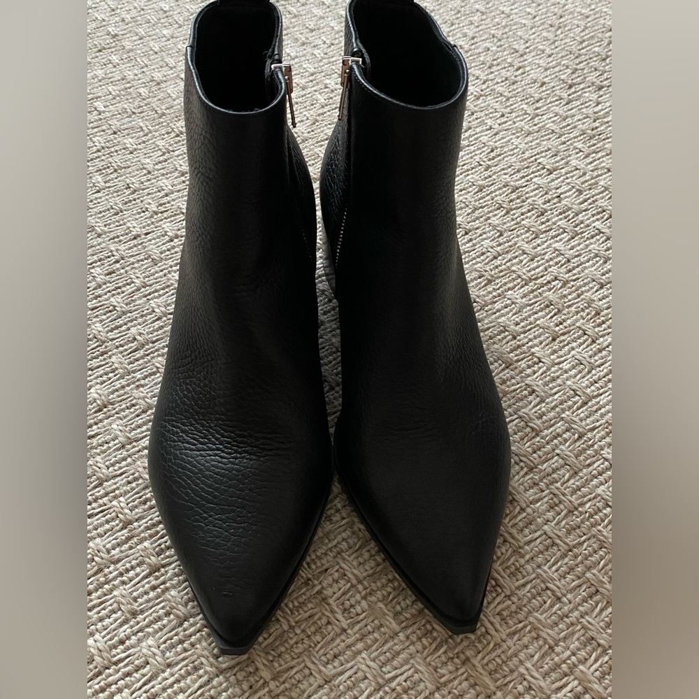 Everlane Boss Boot - Picture 2 of 5